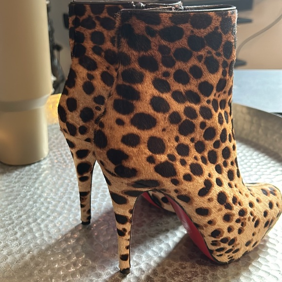 Authentic Christian Louboutin leopard bootie - Picture 4 of 6